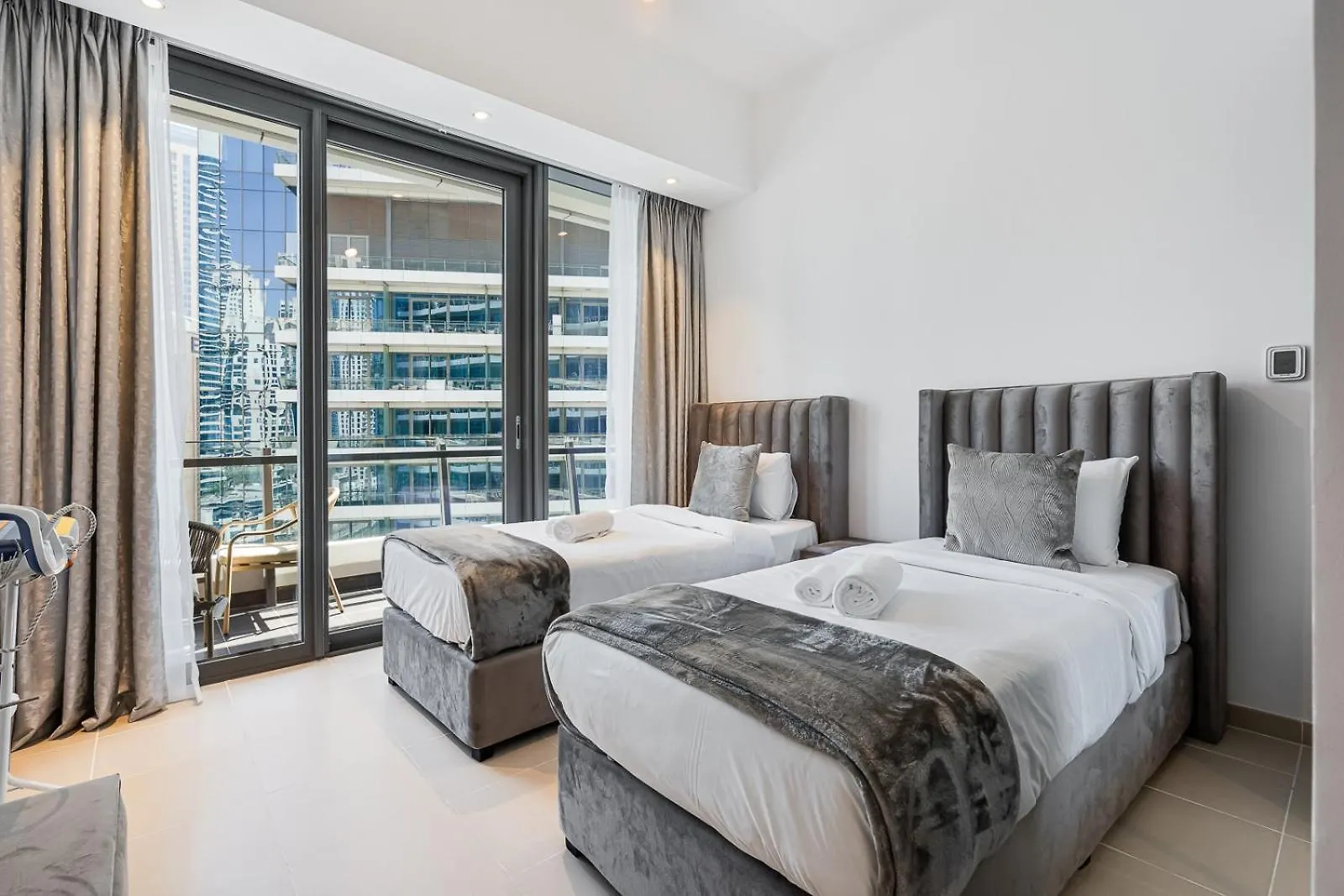 Appartement Dubai Marina View - 2Br Apt With Pool & Gym